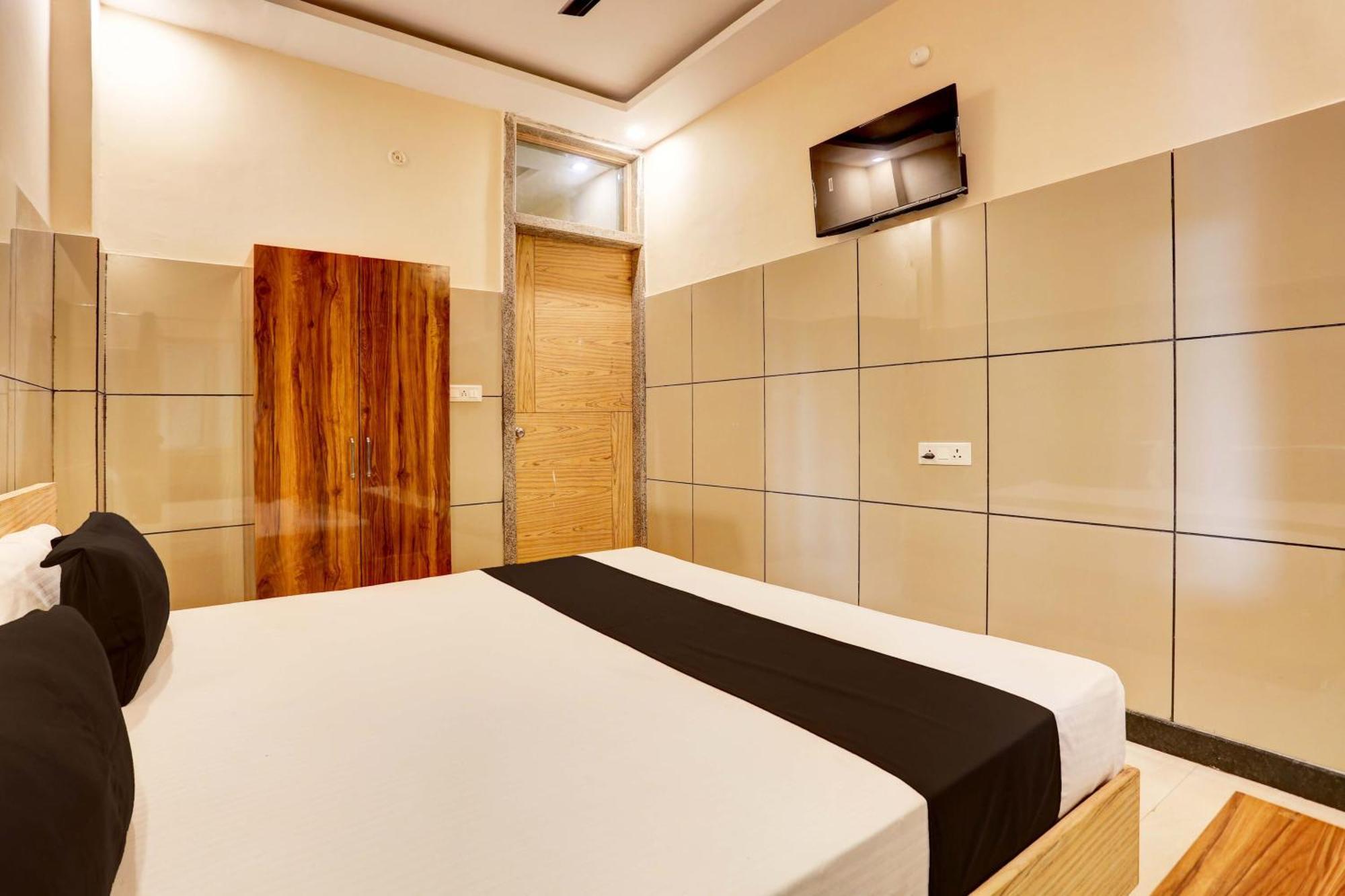 Hotel O 7 Λάκναου Εξωτερικό φωτογραφία