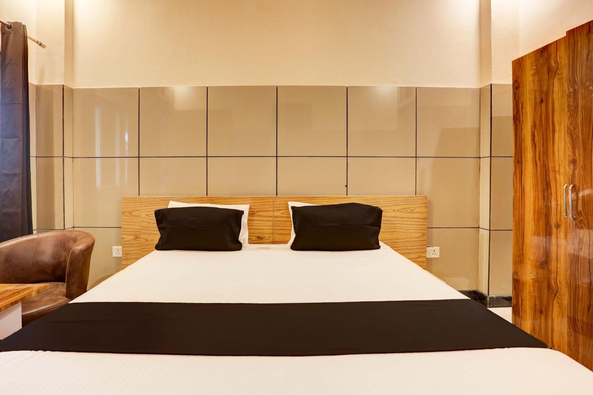 Hotel O 7 Λάκναου Εξωτερικό φωτογραφία